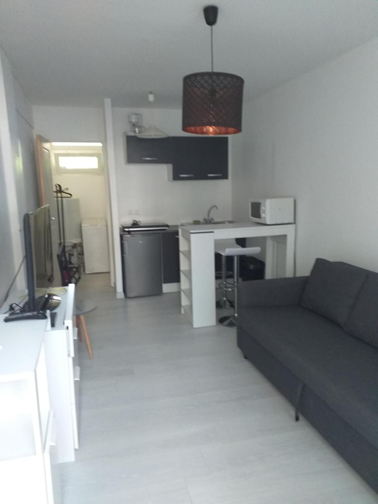Studio Meuble Wifi A Proximite Du Tram Castelnau-le-Lez Eksteriør billede